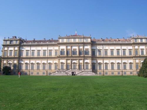 Villa reale Monza vista retro.jpg